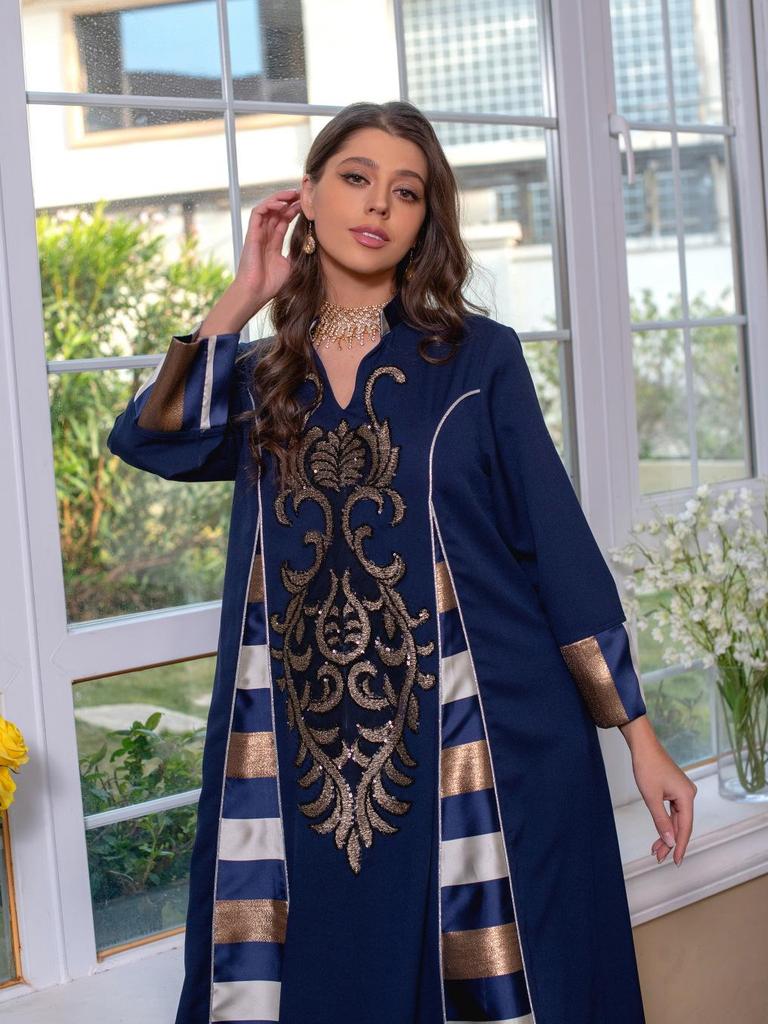 AB052 Women's Embroidered Striped Abaya - Middle East Arabic Muslim Robe