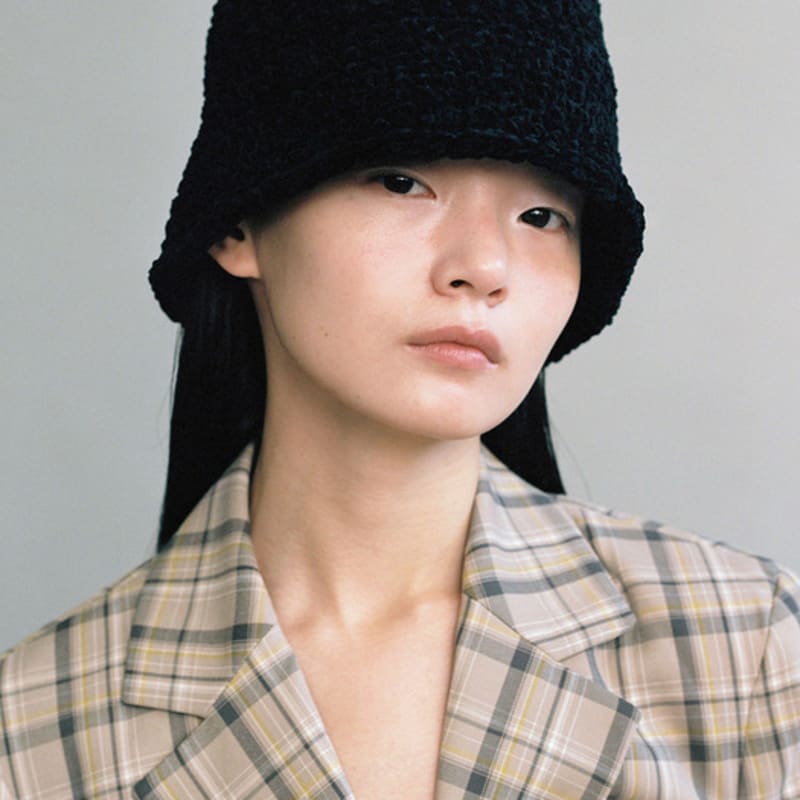 

ПОТРЯСАЮЩАЯ ВЯЗАНАЯ ШЛЯПА-ВЕДРО РУЧНОЙ РАБОТЫ_черная FREE