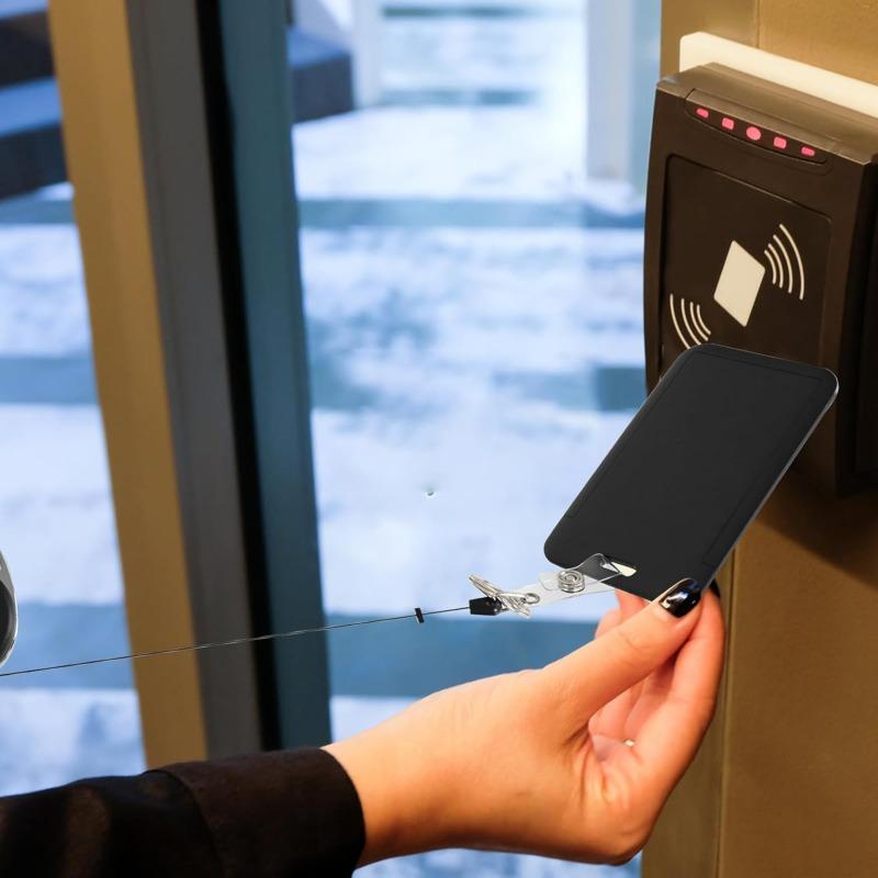 Arbeitskartenhülle, Kunststoff-Schiebeverschluss, Brusttaschen-Clip, Ausweisanhänger, Namensschild, Ausweishalter, Rolle, Arbeitserlaubnishülle, Personalausweis