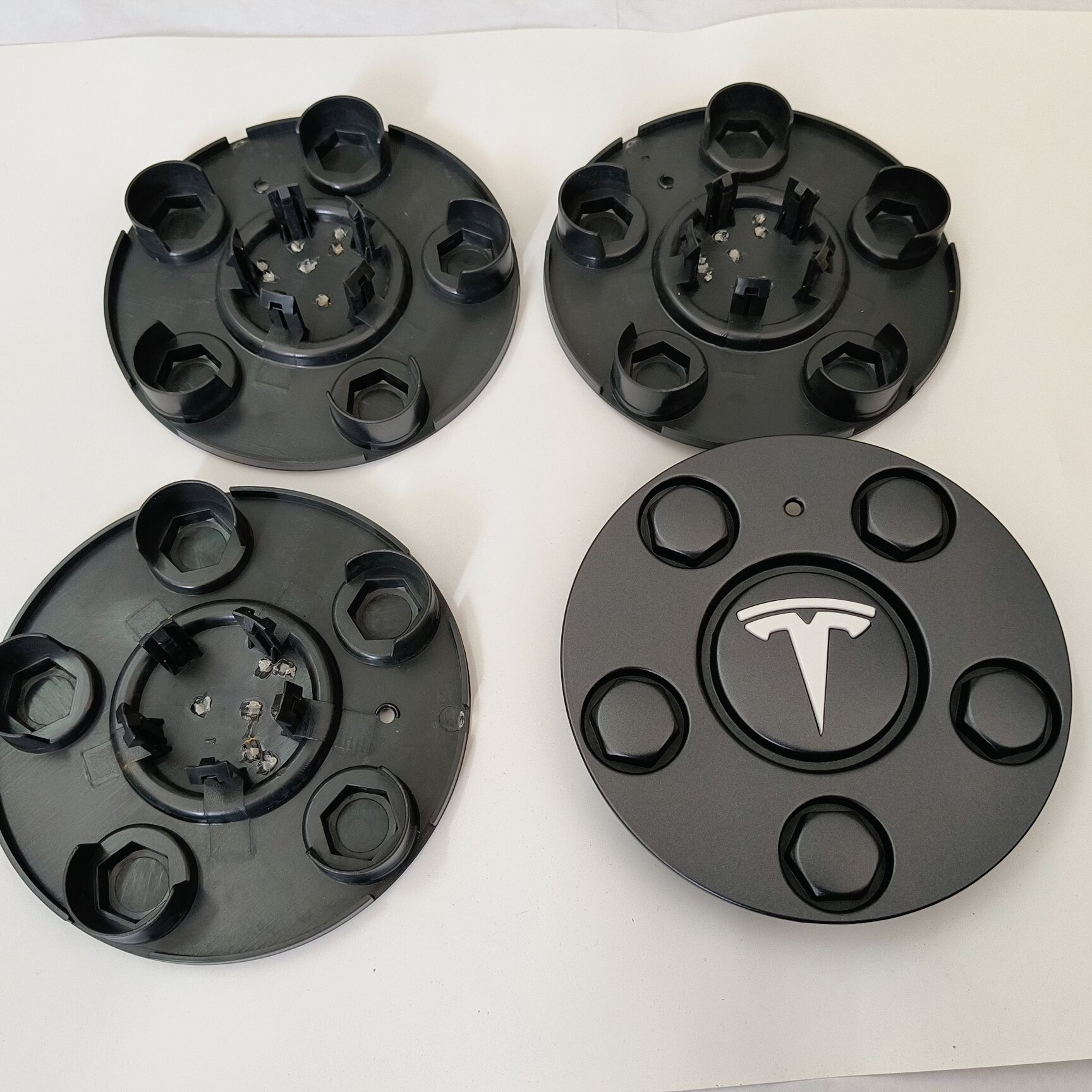 4 gab. Tesla 2024. gada Modelis
