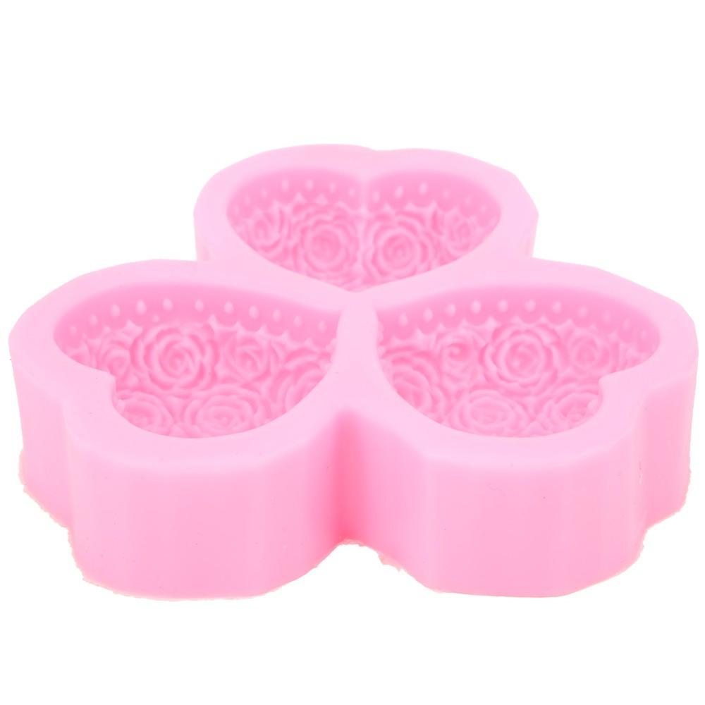 Silikonmaterial Herzförmige Form 3-Kammer Schokoladenform Kuchenform Kuchen Dekoration