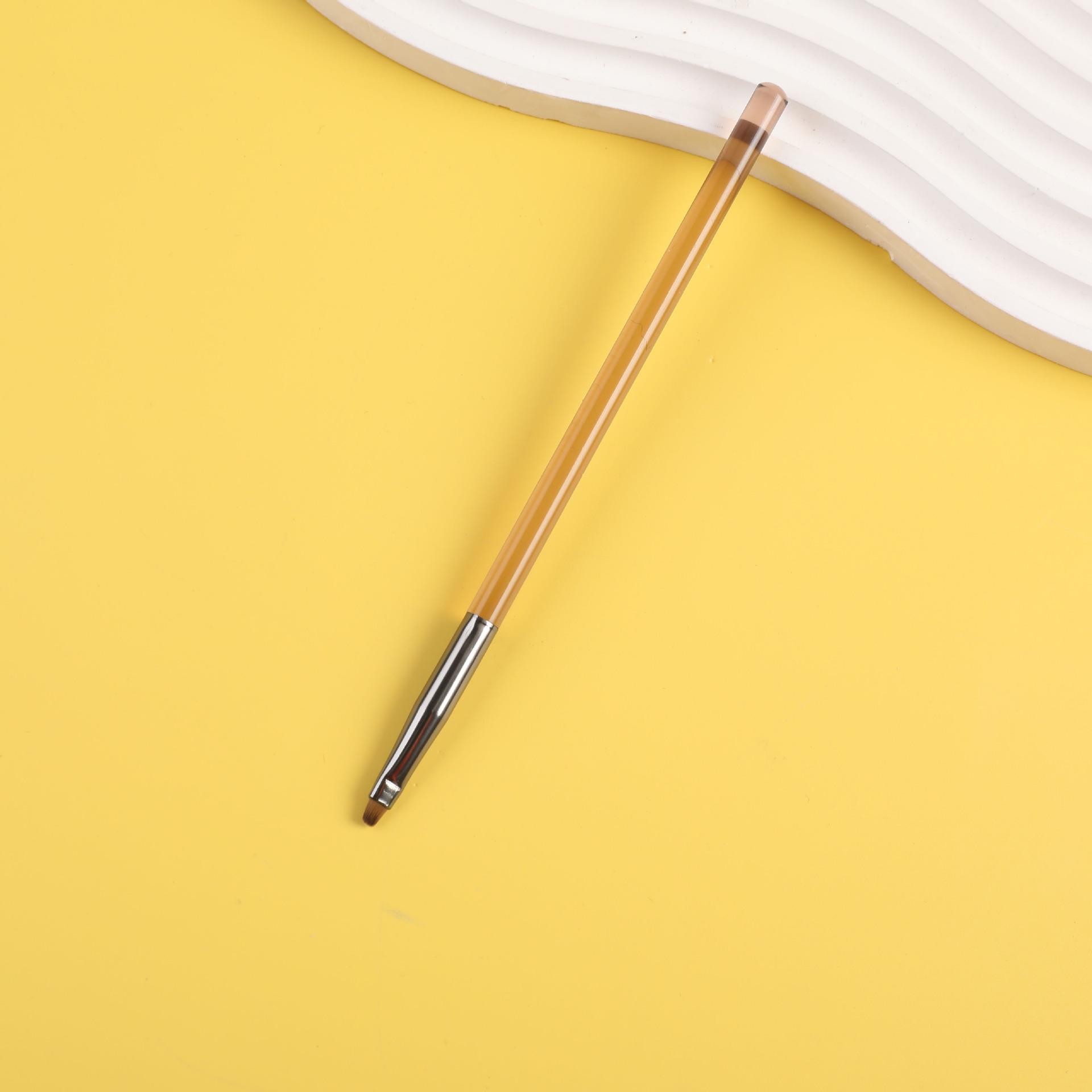 

Angled Contour & Eyeshadow Brush - Pony Hair Makeup Tool