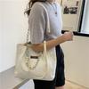 2025 New Spring and Summer Large Capacity Casual Shoulder Bag Pearl Chain Large Bag Trend Simple Foreign Textured Women's Bag