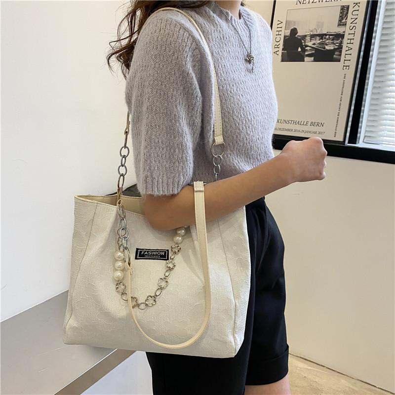 2025 New Spring and Summer Large Capacity Casual Shoulder Bag Pearl Chain Large Bag Trend Simple Foreign Textured Women's Bag