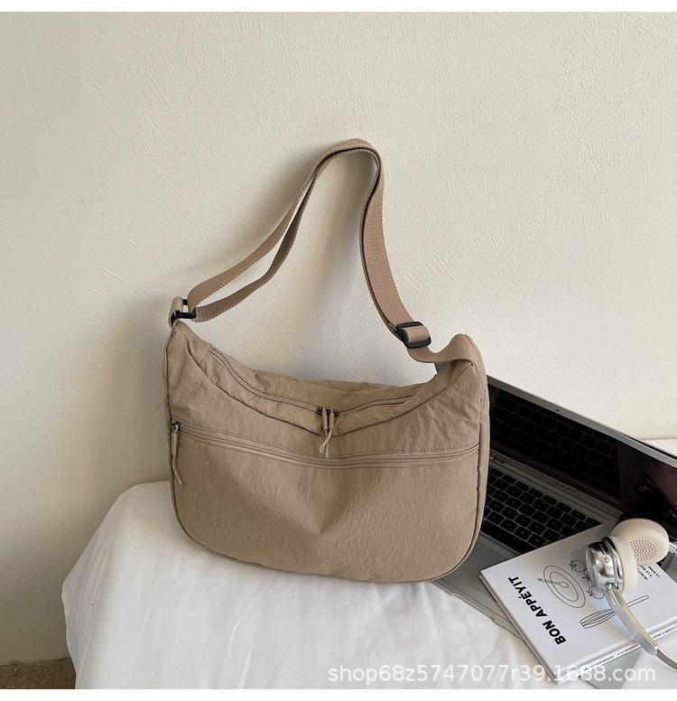 2025 Spring New Single Shoulder Large Capacity Armpit Bag Lazy Wind Crescent Bag Casual Commuter Bag Solid Color Versatile Bag