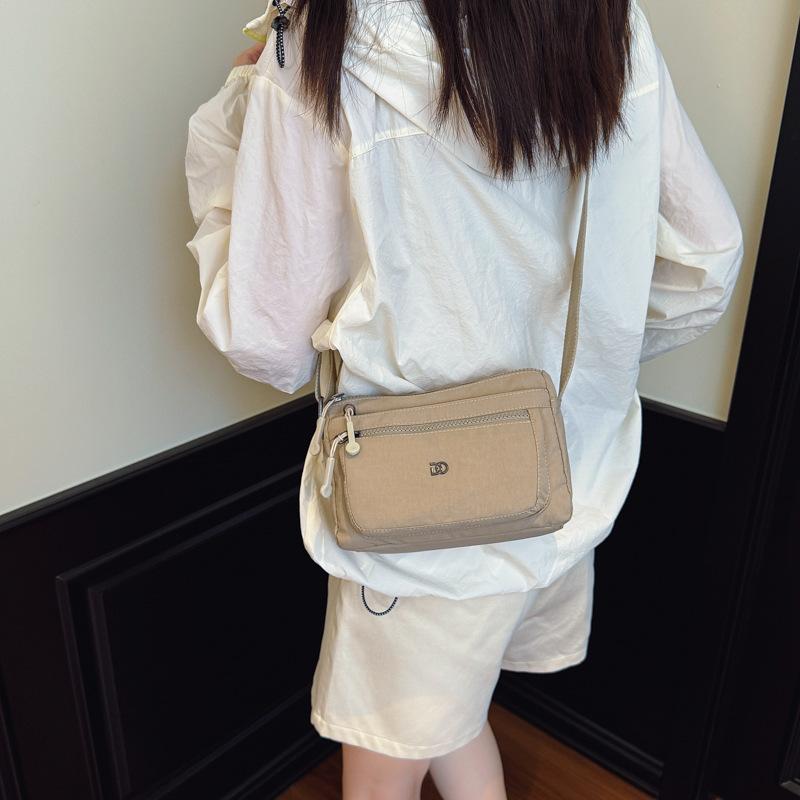 Lightweight multi-layer simple messenger bag women's new versatile commuter shoulder bag nylon casual hand carry small square bag