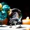 1 Piece of Wolf King Howling Crystal Ball Decorative Item, Birthday Gift Glass Ball, Home Decor Item with Base, Birthday Gift Fo