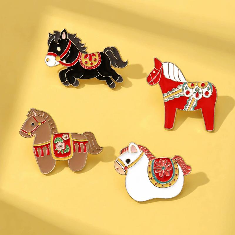 1Pc Horse Brooch New Year Gift Animal Clothing Accessories 2026 Zinc Alloy Cartoon Coforful Zodiac Emblem Sweater Pin