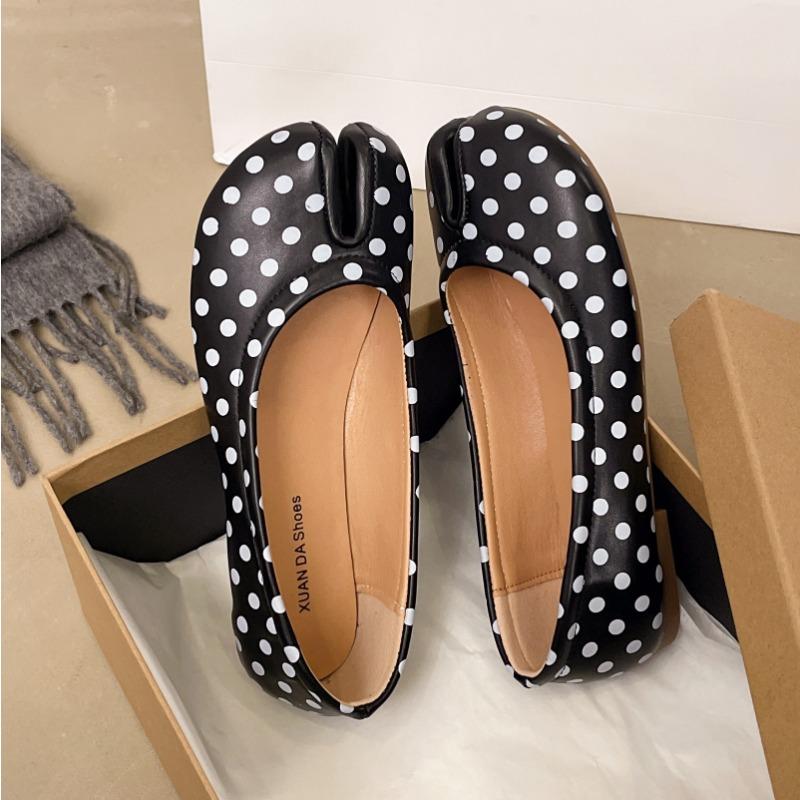 New Korean Style Women's Split-Toe Loafers Shallow Cut Ballet Flat Slip-Ons with Comfortable Mary Jane Spring/Autumn Tabis Shoes