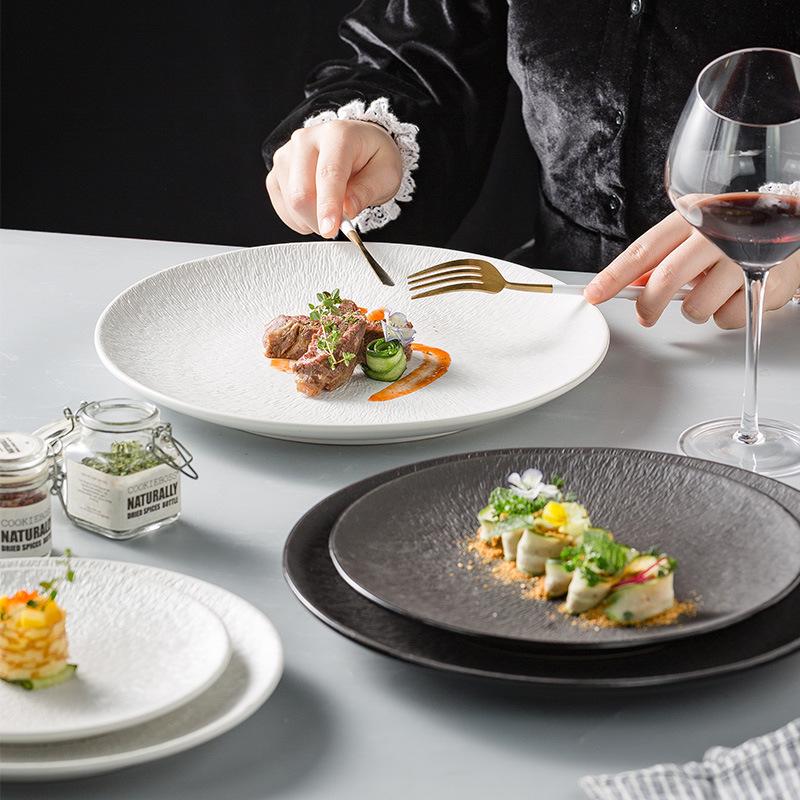 European Ceramic Dinnerware: Steak & Pasta Plate with Creative Texture