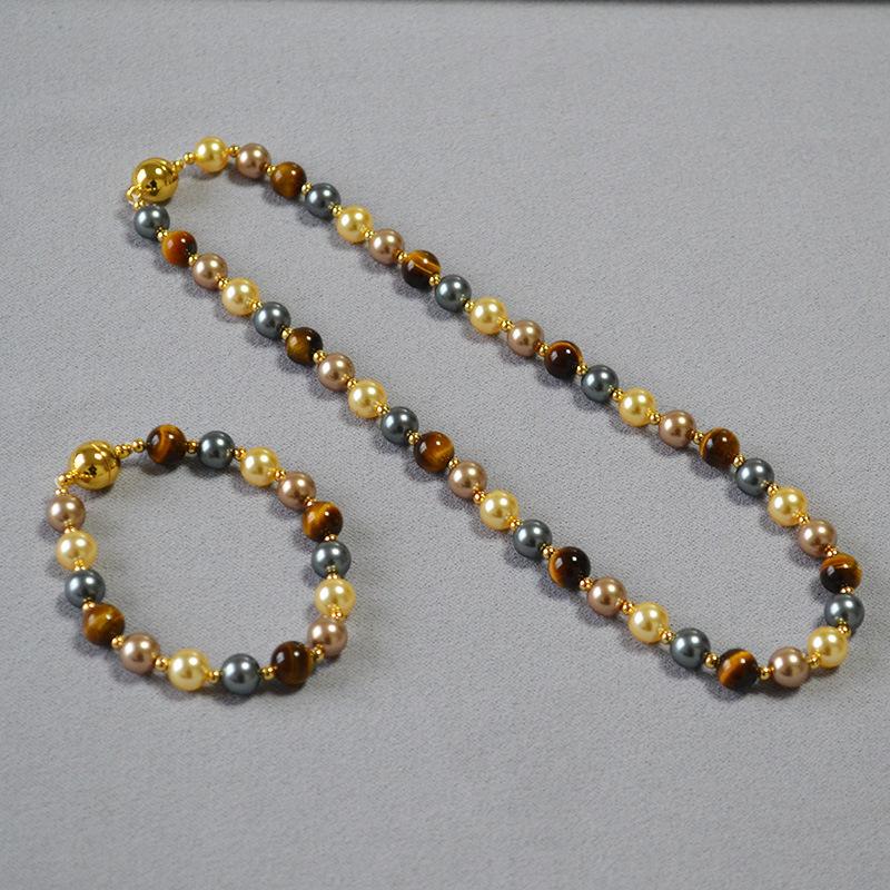 Autumn and Winter New Niche Retro Design Maillard Wind Tiger's Eye Stone Pearl Colored Candy Beaded Magnetic Buckle Necklace