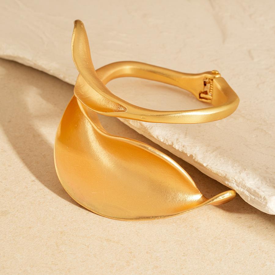 DIEZI Fashion Punk Gold Color Metal Cuff Bangles Vintage Exaggerated Rhinestone Geometric Bracelet Bangle For Women Men Jewelry