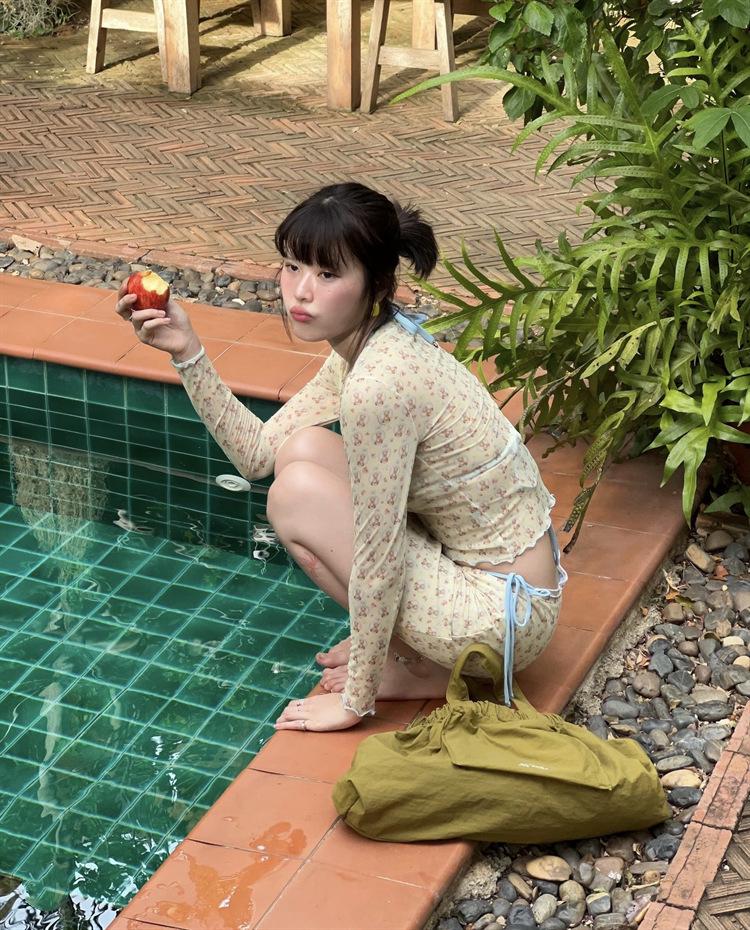 Bikiny Pure Desire Style: Svěží a světlá pleť Pokročilé plavky na dovolenou u moře - Dámský čtyřdílný dělený komplet