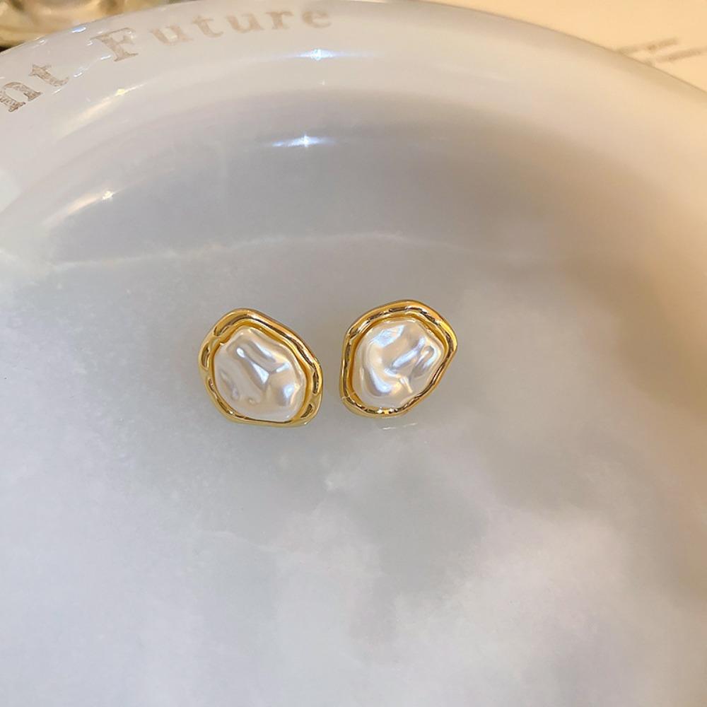 Silver Needle Retro Flower Pearl Earrings French Niche Stud Earrings Light Luxury High-end Earrings Women