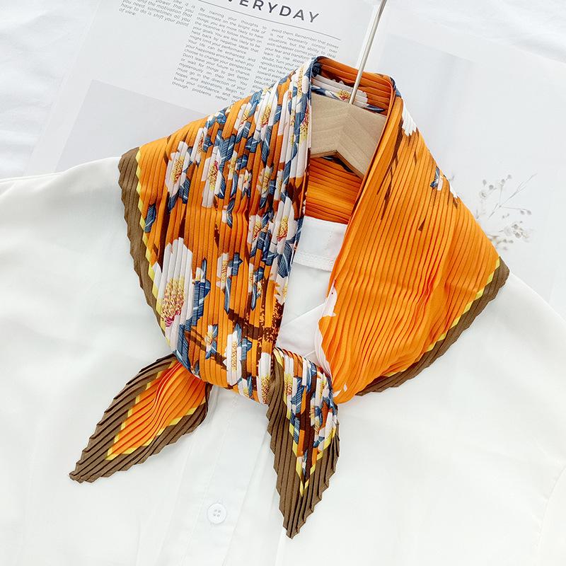 Retro Color Block Crinkled Square Scarf - 70cm Pleated Neckerchief in Imitation Silk for Women
