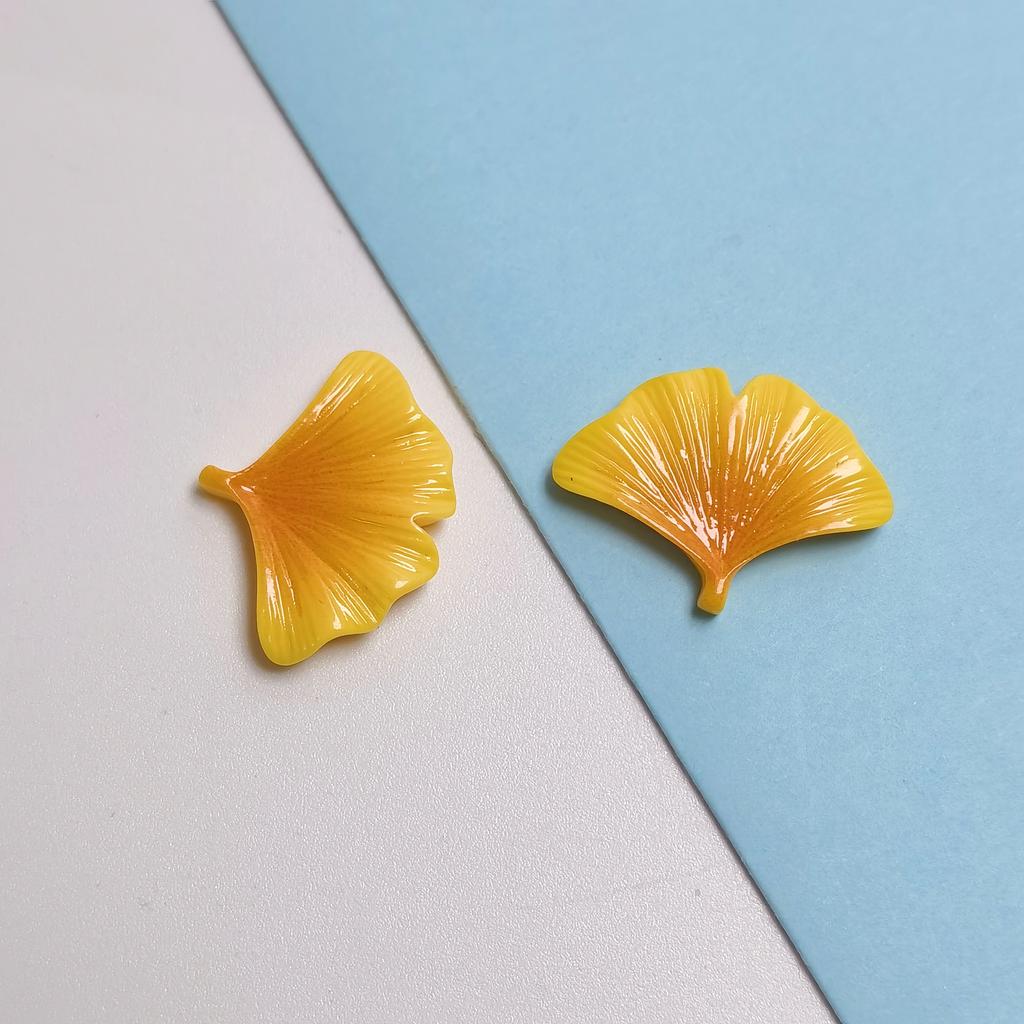 Spring Leaves Resin Flatback Cabochons 100Pcs Colorful Leaves Slime Charms No Hole Beads for Scrapbooking Hair Clip DIY Crafts