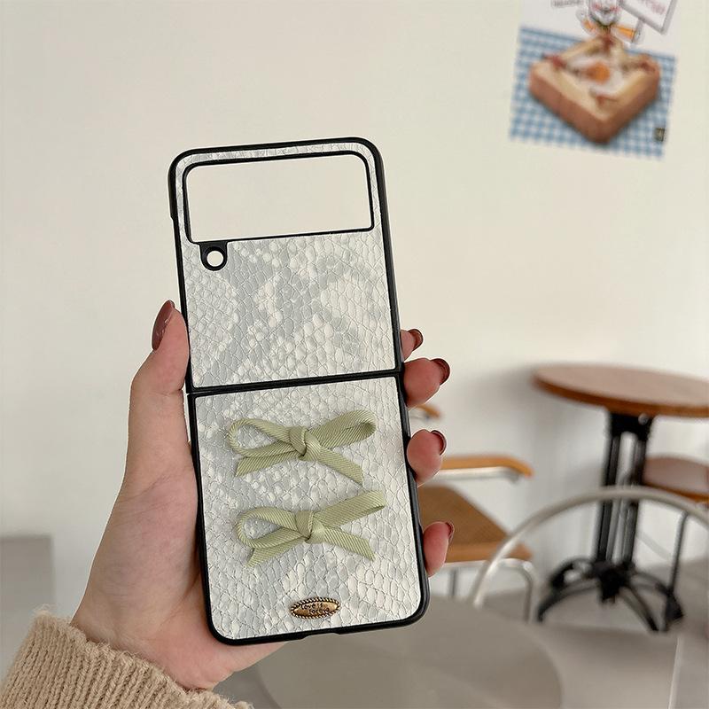 

Bow Snakeskin Pattern Mobile Phone Case Is Suitable For Samsung Zflip6 Flip Folding Huawei Pocket2 Solid Color Hard Case samsung zflip3