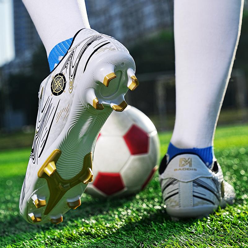 Special football shoes, foreign trade men's and women's football shoes, adult sports football shoes, broken nails, student football training shoes