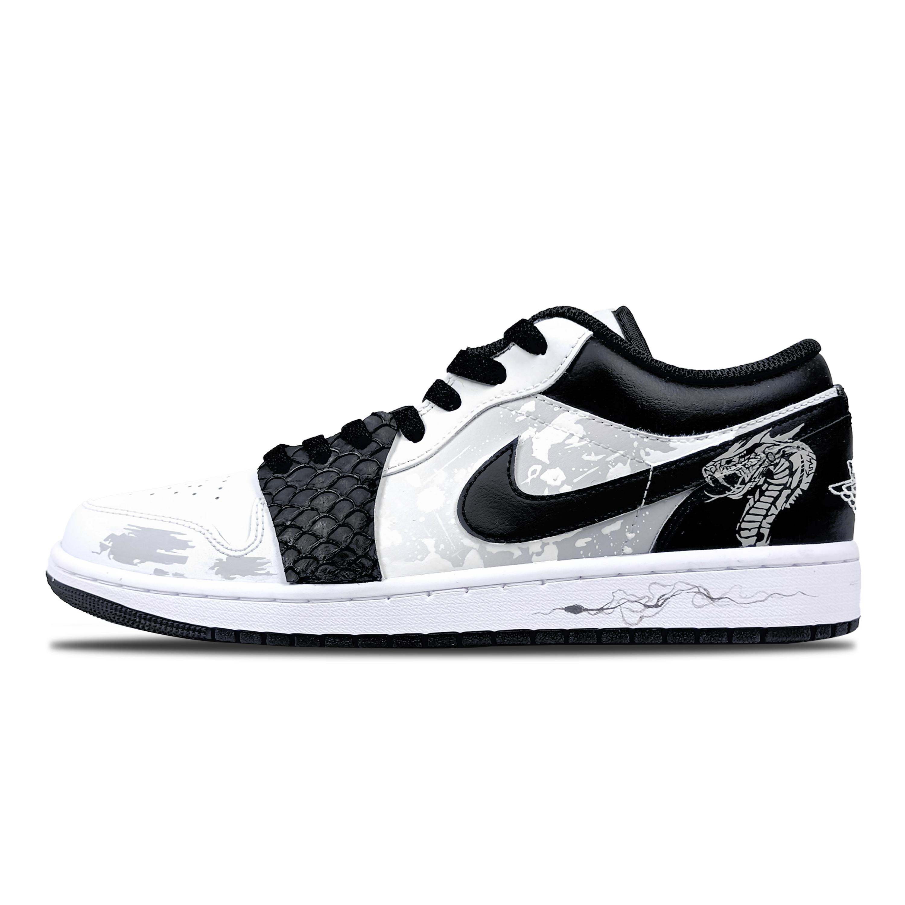 

Jordan Air Jordan 1 Snake Warrior Leather Cushioning Slip Resistant Cushioning Slip Resistant Low top 553558-132(Team60-) 44.5