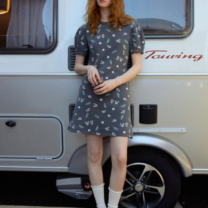 UND SIE Luna Lumi Spitzen-Socken (Grau/Elfenbein/Rot)