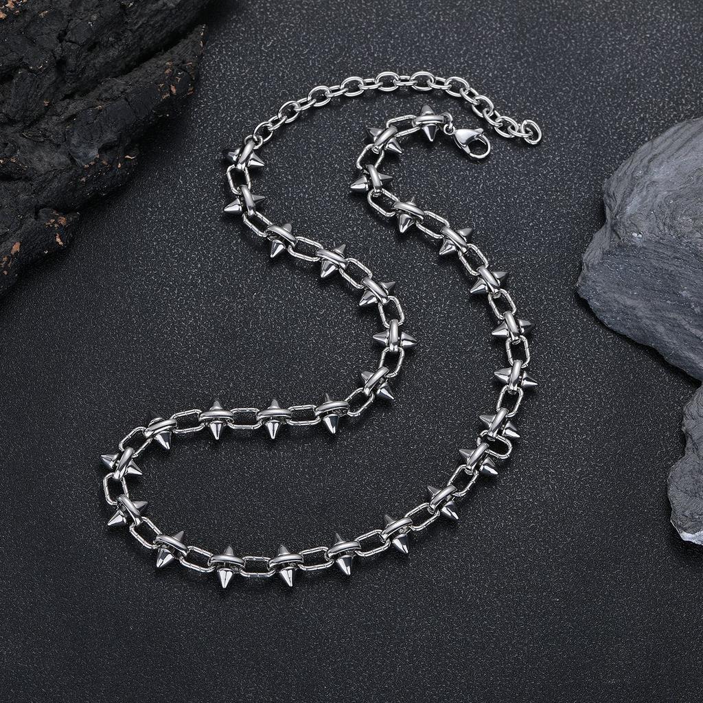 European and American cross-personality trendy cool style men's and women's rivet splicing bracelet punk style does not fade jewelry 2026