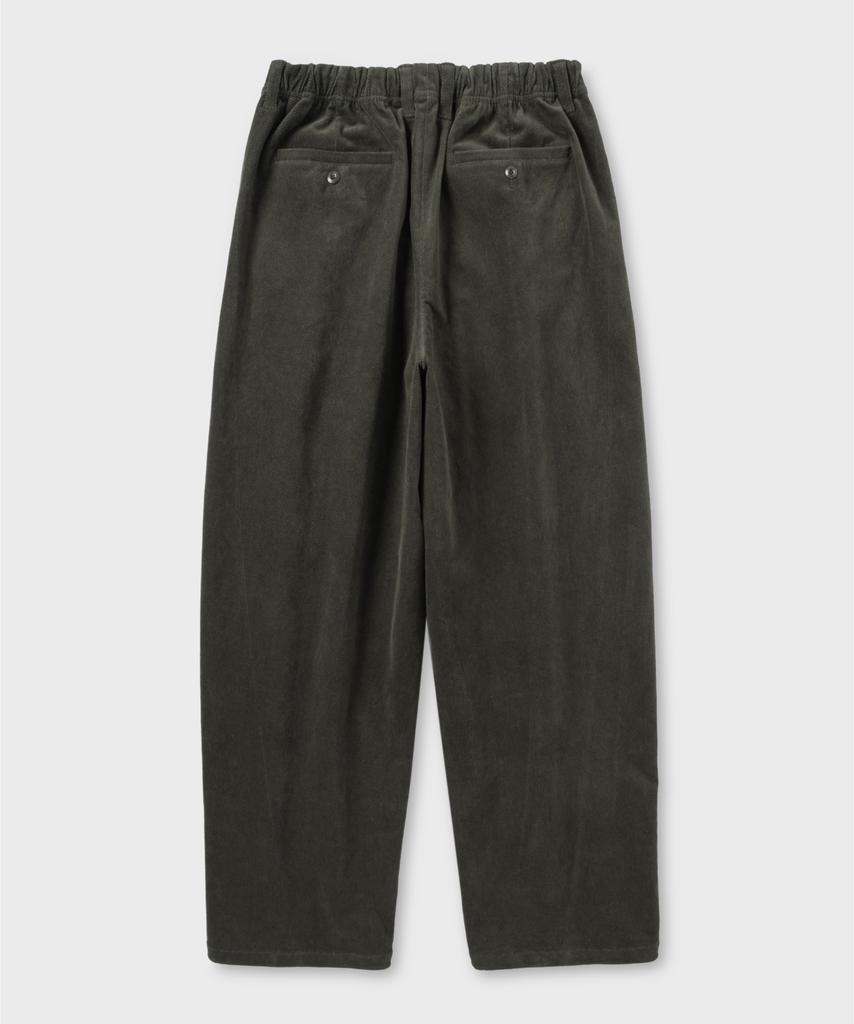 NONBLANK One-Pleat Curved Stitch Pants_Khaki