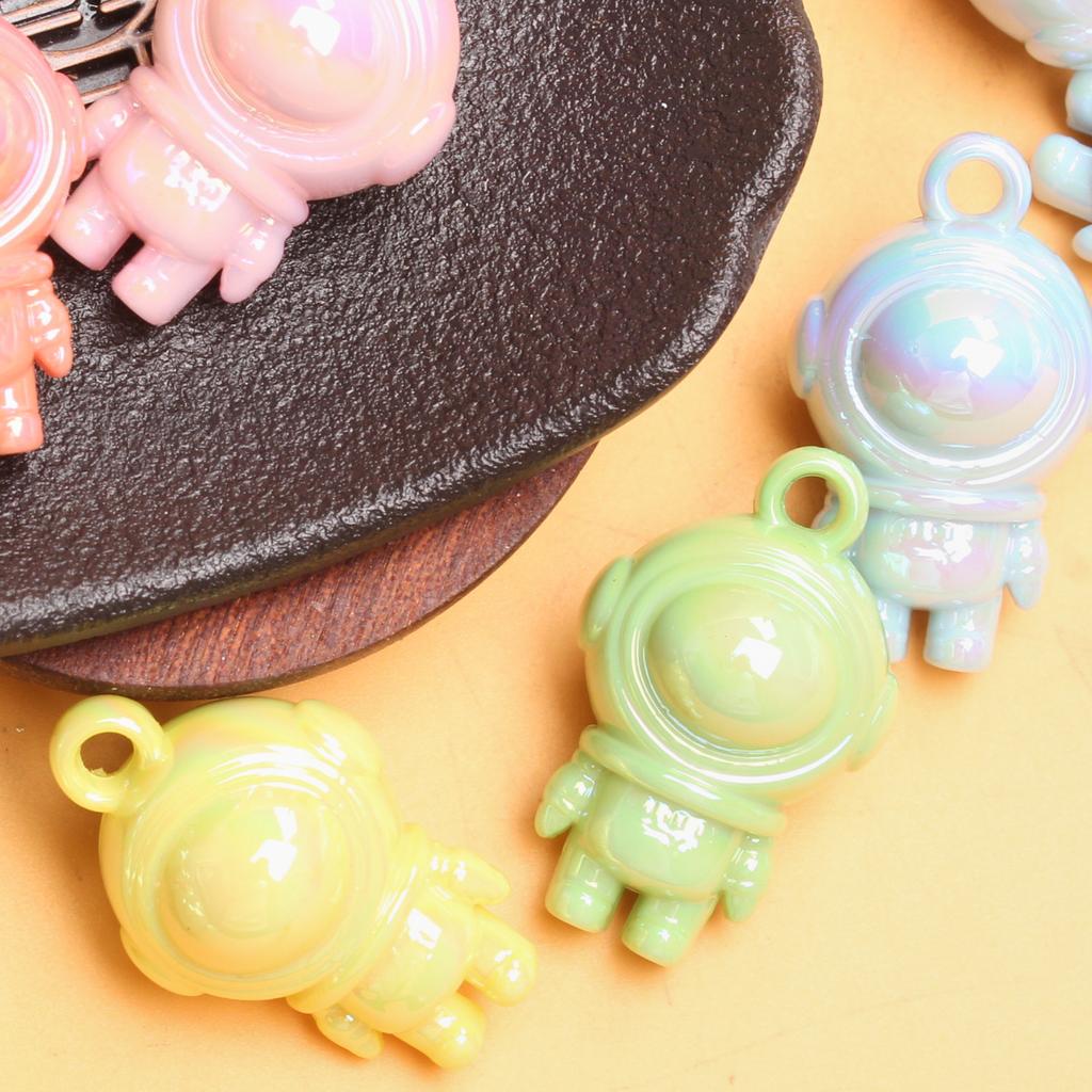 7Pcs 20*32.5mm Fashion Acrylic Astronaut Beads DIY Necklace Bracelet Jewelry Accessories