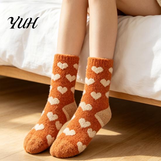 Cozy Winter Sleep Socks 1 Pair Thickened Coral Fleece for Women, Warm Thermal Breathable Velvet Bed Socks, Soft Plush Indoor Floor Autumn Comfort