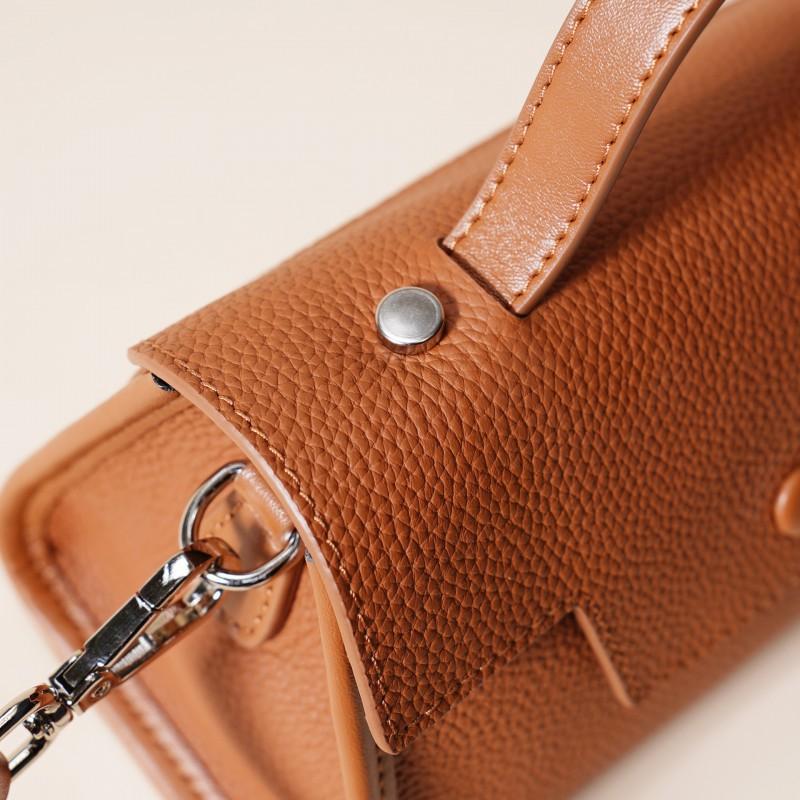 2025 New Casual Top-layer Cowhide Cross-body Bag Design Retro High-end Light Luxury Single-shoulder Handbag
