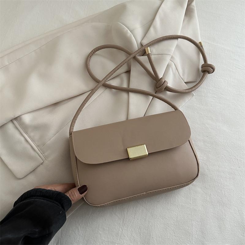 Trendy Retro Chic Small Square Bag For Women Perfect For Everyday Casual Use