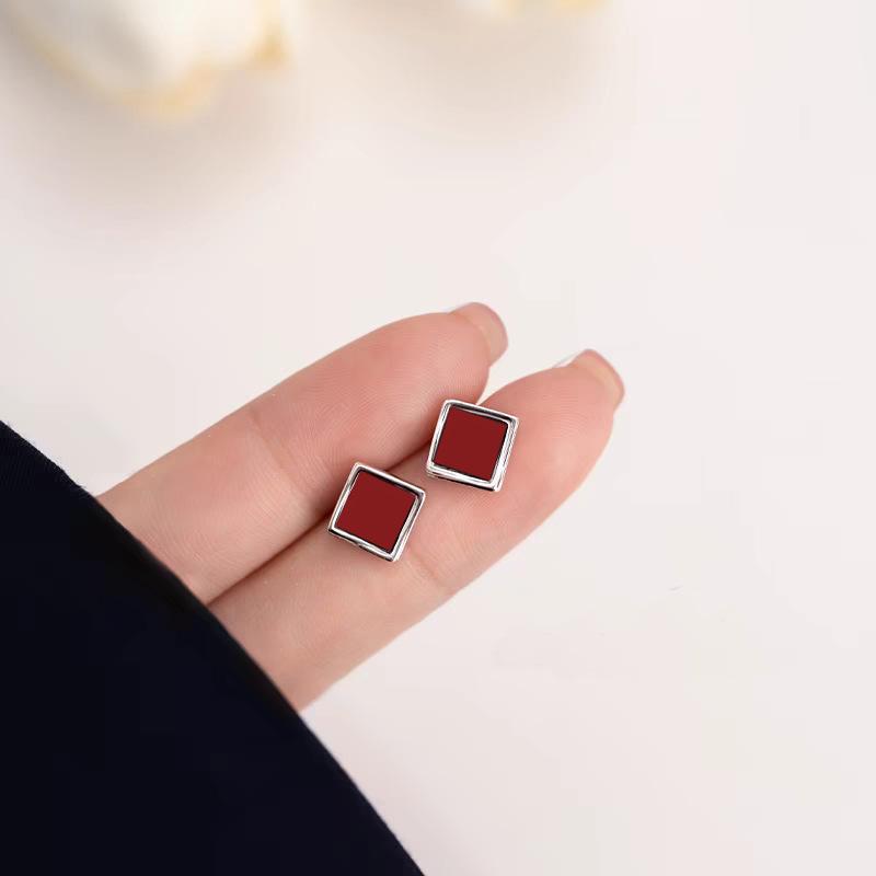 Черные квадратные серьги, новые женские легкие роскошные модные серьги Senior Sense, серьги для темперамента