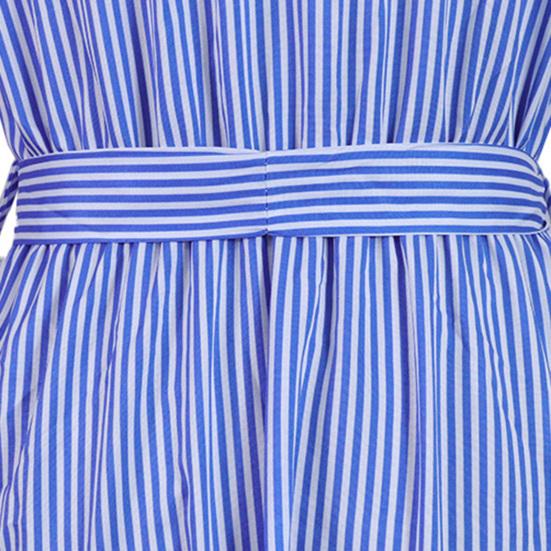 Lockeres Damenkleid Figur zeigen Baumwollmischung Einreiher Streifen Hemdkleid