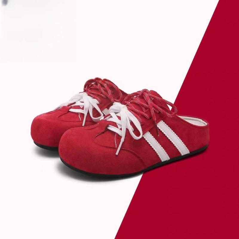 Ein neuer Stil von lässigen Retro-Schuhen, dünnsohlig, vielseitig für Sport, rundzehig, mit flachem Boden und bequem