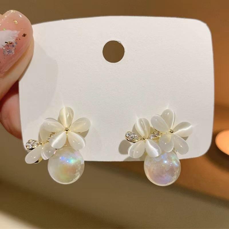Sparkling Pearl Earrings, High-end Earrings, Elegant Pure White Earrings, Autumn and Winter Simple, High-end, Fresh,