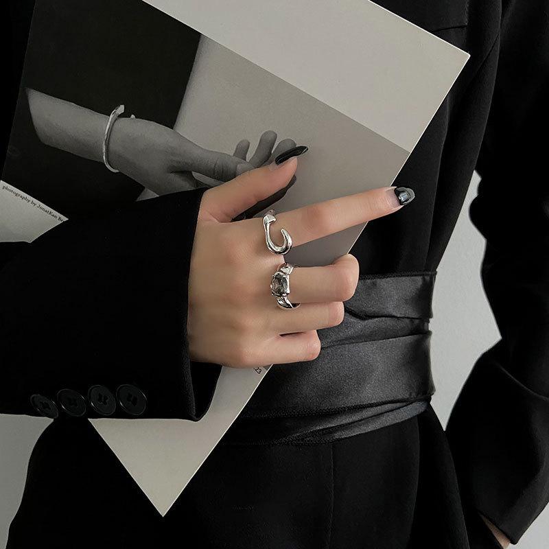 Geometric Minimalist Chic Design Ring For Women Trendy Cool Fashion Piece Statement