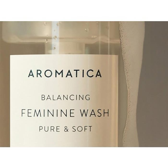 Aromatica Pure & Soft Chamomile & Tea Tree Feminine Wash 170ml – pH Balanced Gentle Cleansing for Delicate Skin, Korean