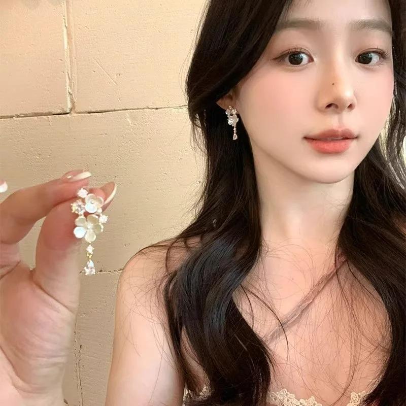 Cute Zircon Flower Tassel Earrings, High-End Lady's Elegant Stud Earrings, Elegant Jewelry for Women, Fashionable Exquisite Gift