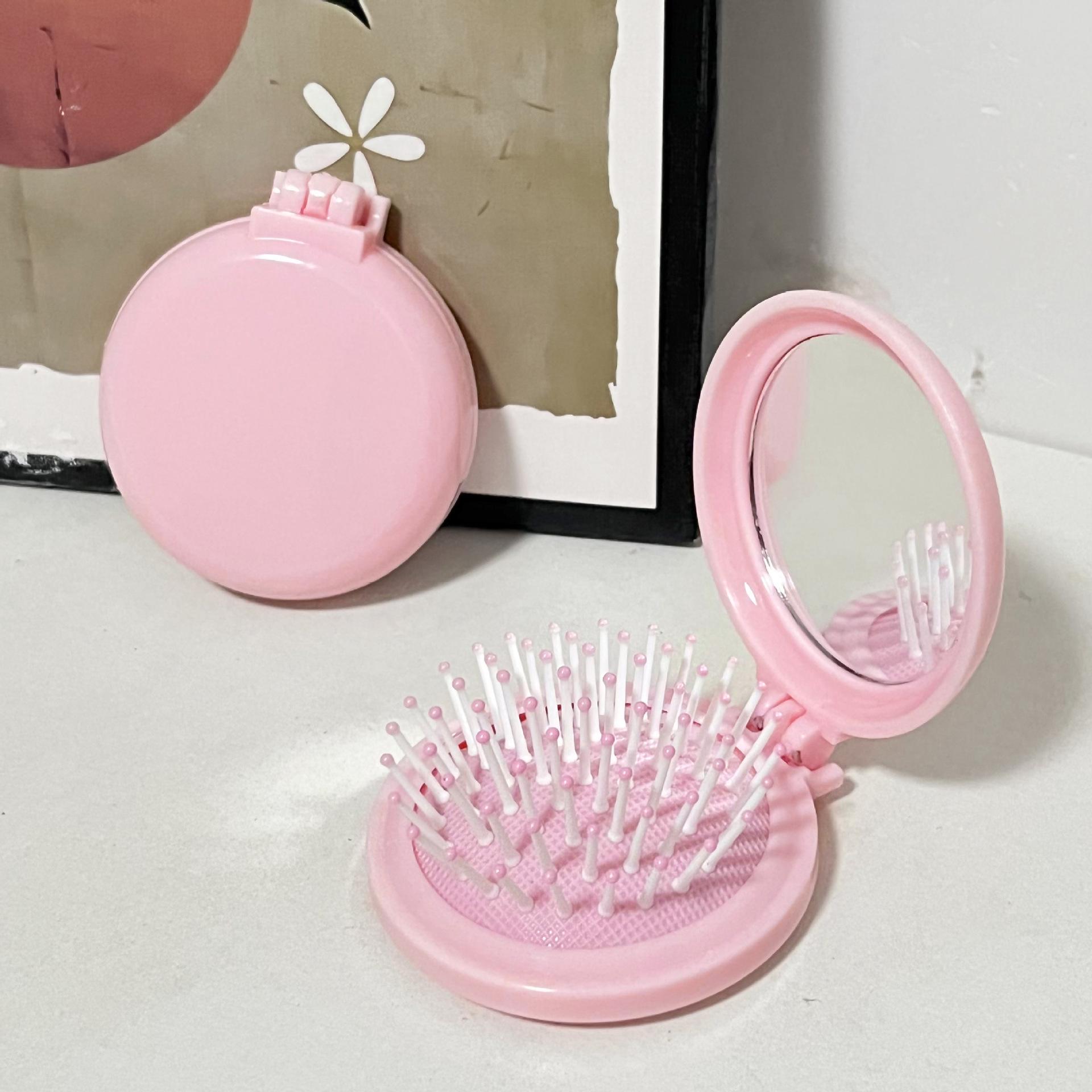 

Компактное дорожное зеркало и мини-набор подушечной щетки: Портативная складная расческа-массажер с воздушной подушкой для девочек с зеркалом.