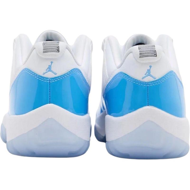 Scarpe da basket basse Air Jordan 11 Retro Low GS bianche/blu universitario unisex FV5121-100