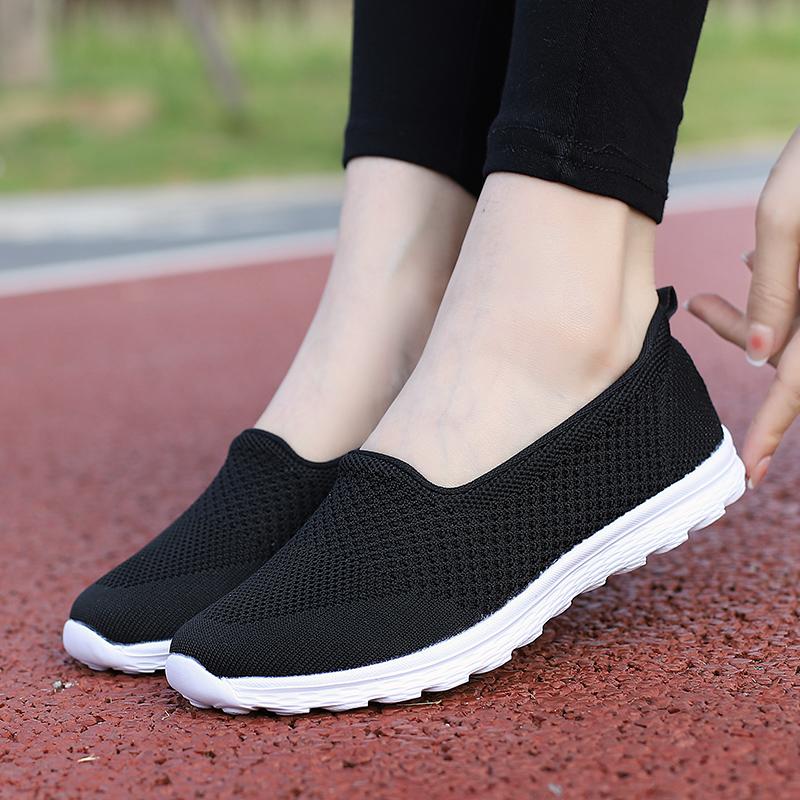Ladies Casual Shoes Ultra Light Walking Shoes Women Breathable Slip-on Loafers Outdoor Flats Elegant Mother Shoes