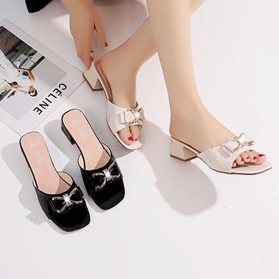 2025 Medium Heel Rhinestone Non-slip Slippers for Women's Summer Wear New Fashionable and Versatile Student Thick Heel One-word Drag Beach
