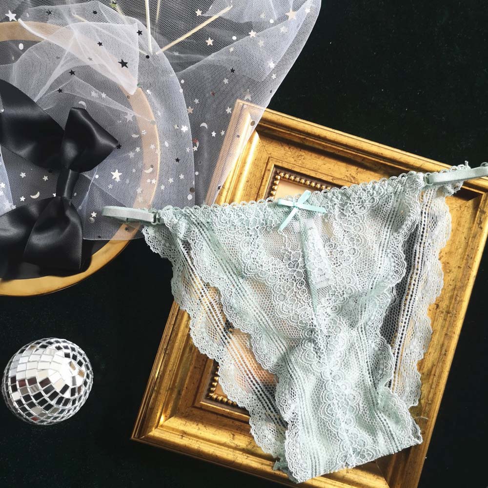 Sexy Female G-String Embroidered Intimates Mini Bow Underpants Thong for Women Lace Panties