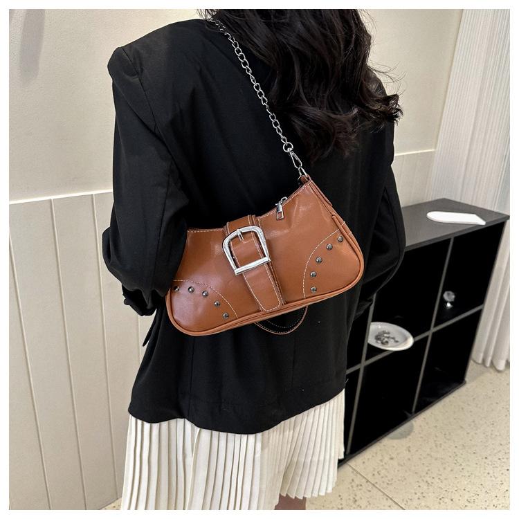 Retro Minimalist Shoulder Bag 2026 New Fashion Trendy Soft Faux Leather Armpit Bag for Women Commuter Crossbody Purse CLE