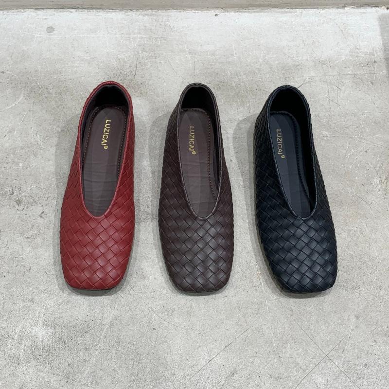 25 French retro style woven square head loafers women's shallow mouth flat bottom one pedal grandma shoes