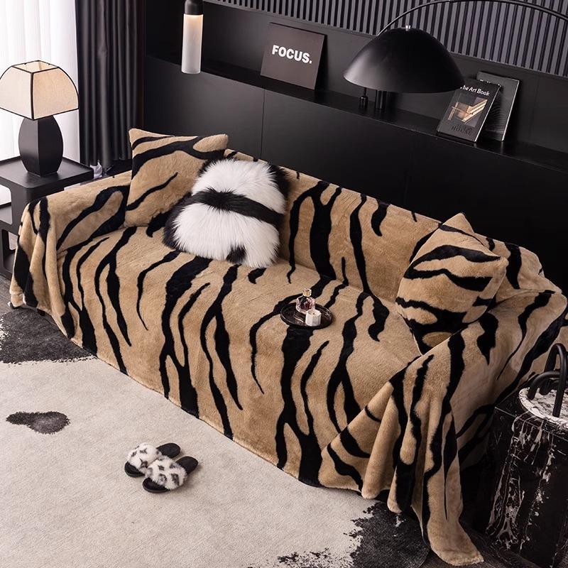 Plush Sofa Cover Autumn and Winter Zebra Pattern Light Luxury High-end Rabbit Velvet One-piece Anti-slip Full Cover Sofa Towel