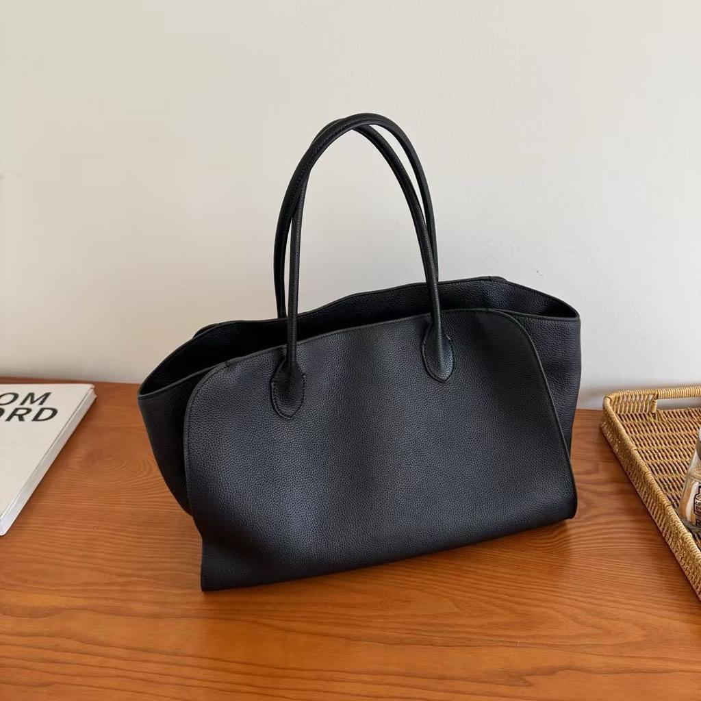 High Quality Minimalist Tote Bag With Niche Design New Neutral Black Wing Commuting Shoulder Bag Casual Bag