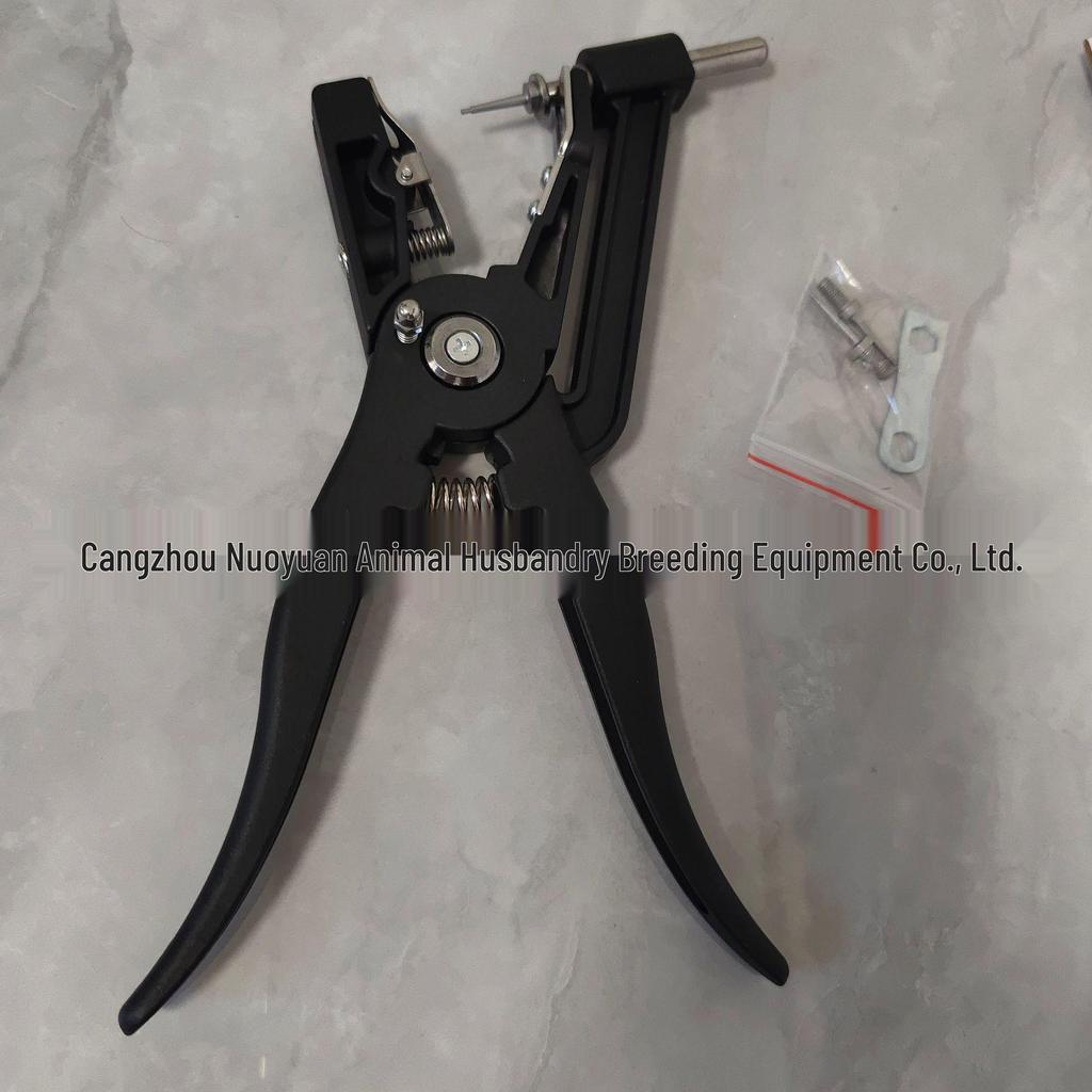 One-Piece Veterinary Ear Tag Pliers for Livestock