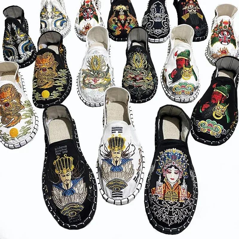 Fashion Cloth Shoes Embroidery Flower Social Guy Male Moccasin-Gommino Student Casual Shoes Fashion National Chinese Style 2024