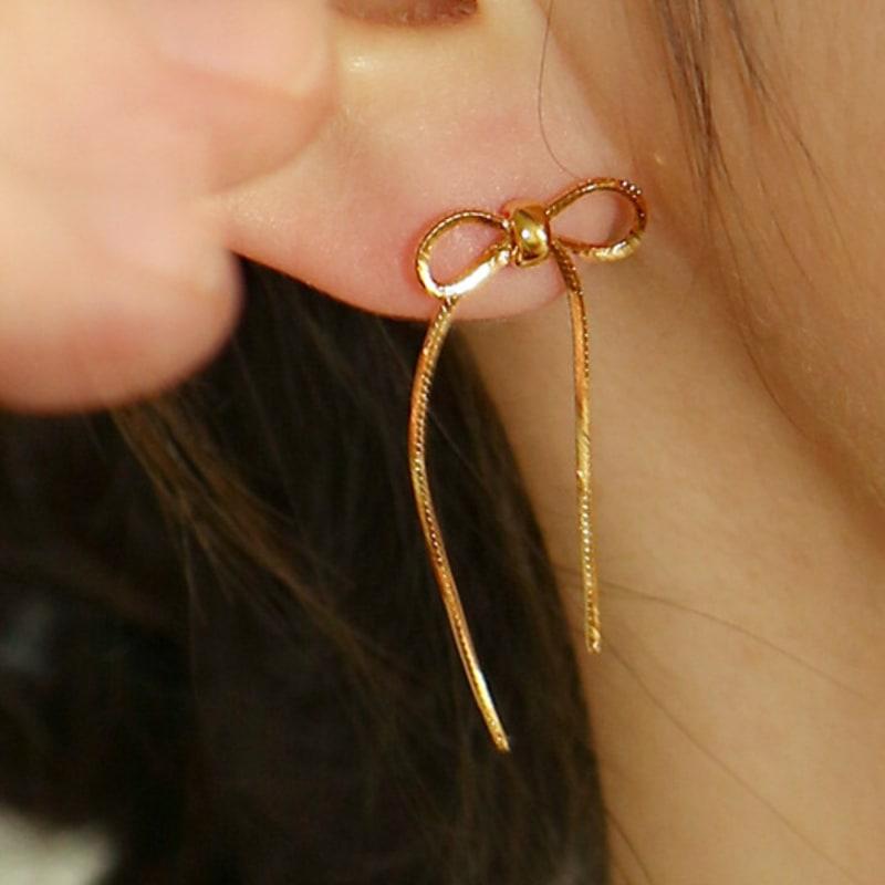 UNI.J Silky Line Ribbon Gold Ohrring Ie389