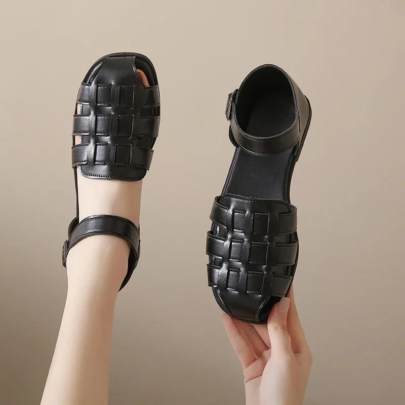 Fashion 2024 High Quality Women's Shoes Closed Toe Women's Sandals Summer Casual Sandals Women Buckle Strap Cover Heel Rome Ladies Shoes